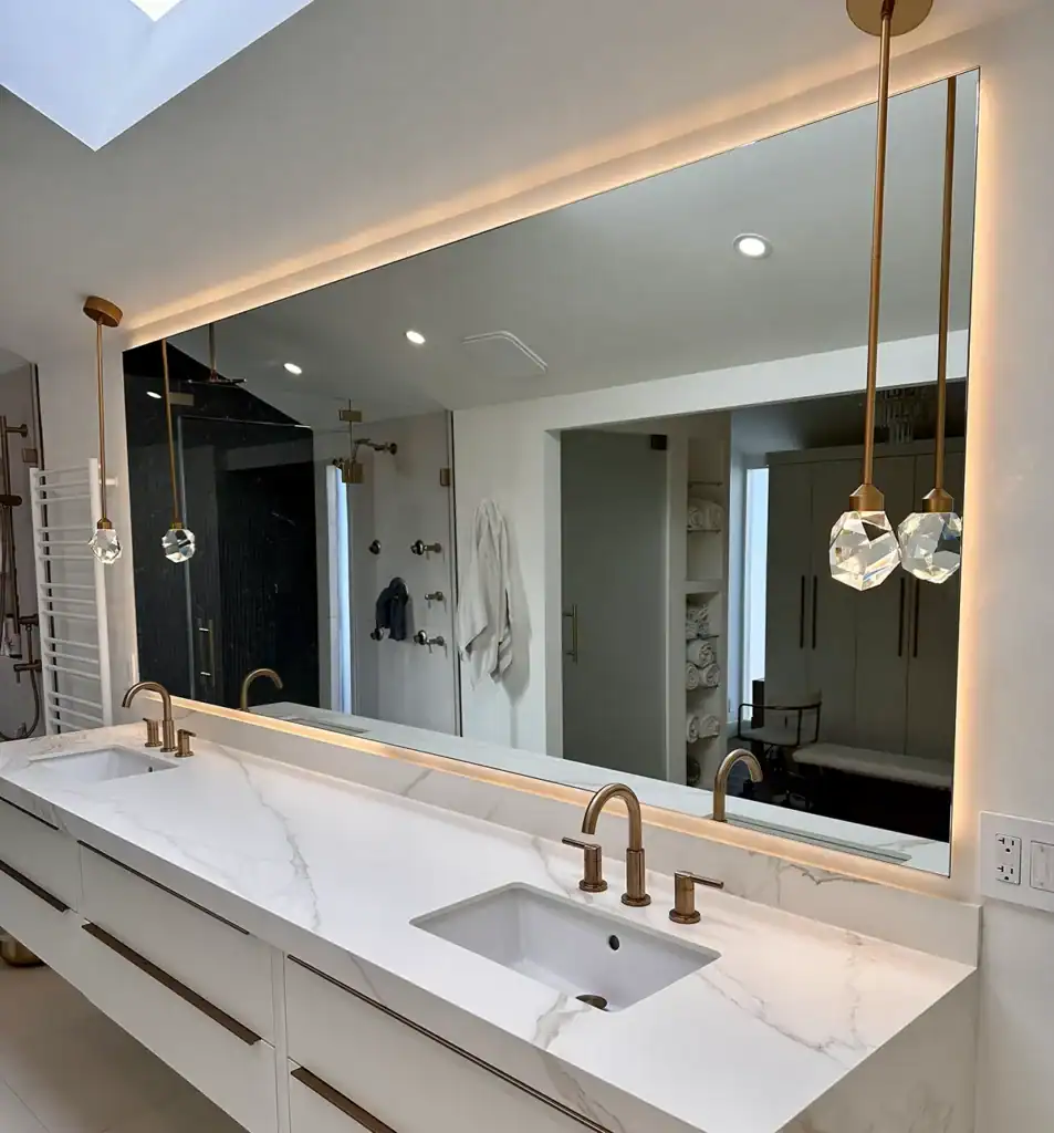 LED-peegel vannitoas – eritellimusel valmistatud peegel Valguskate.ee